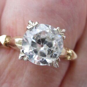 Vintage 14KT Gold Solitaire Ring - Large White Stone 3.1 gr